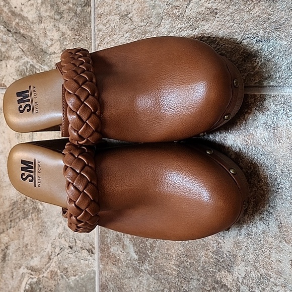 Tan clogs new - Picture 5 of 8